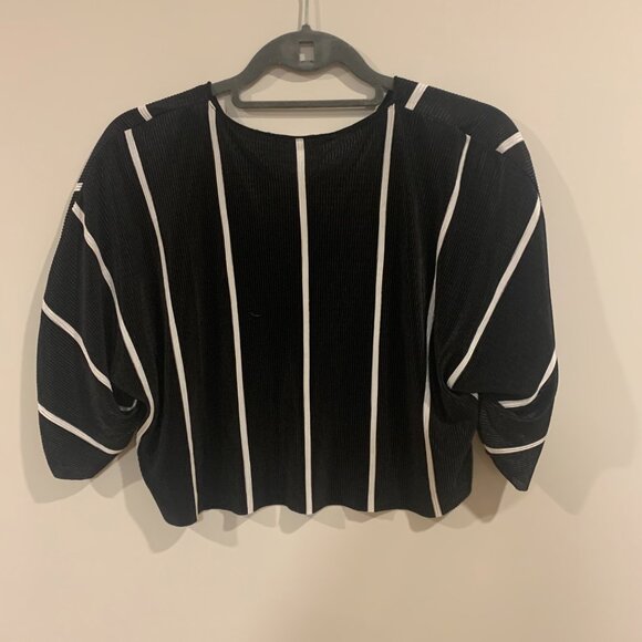 Zara Black and White Plisse T-Shirt - Picture 2 of 3